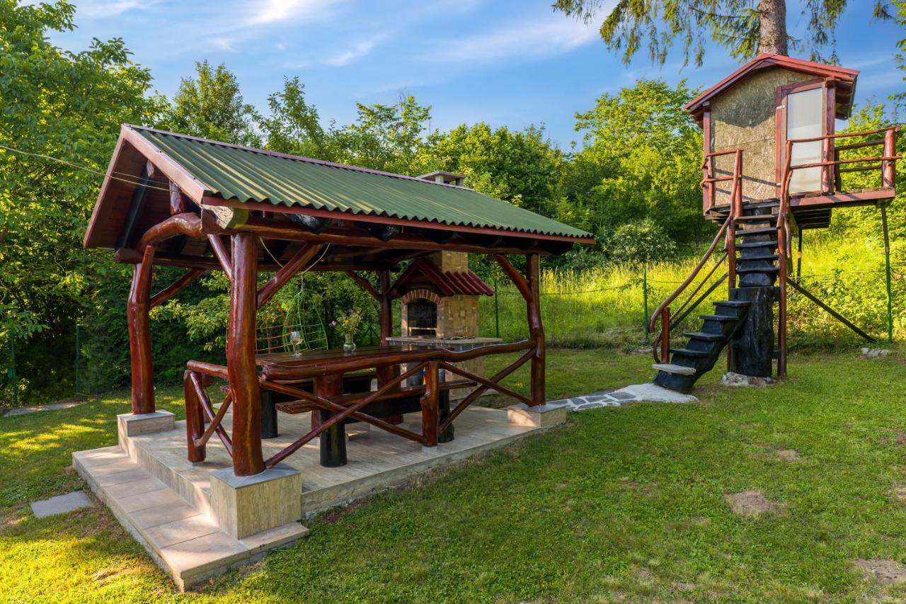 Villa Tratea - With A Heated Pool Tomici Exterior photo